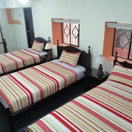 Hostal Victoria Кито Экстерьер фото