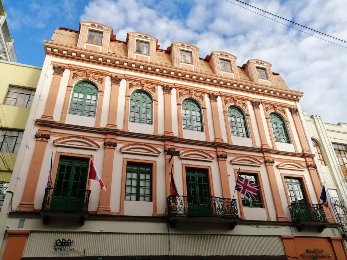 Hostal Victoria Кито Экстерьер фото