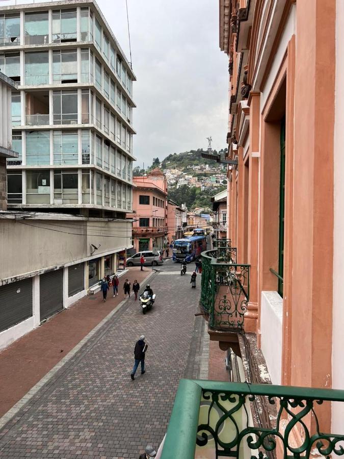 Hostal Victoria Кито Экстерьер фото