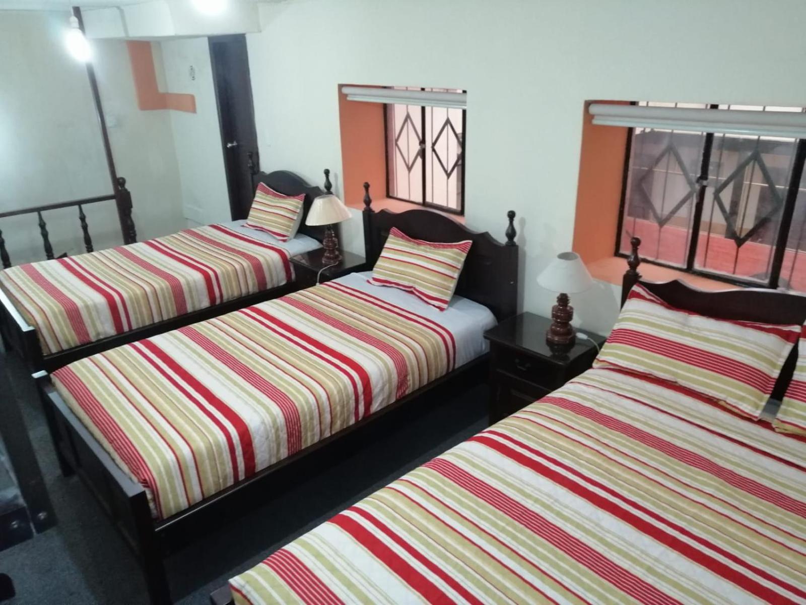 Hostal Victoria Кито Экстерьер фото