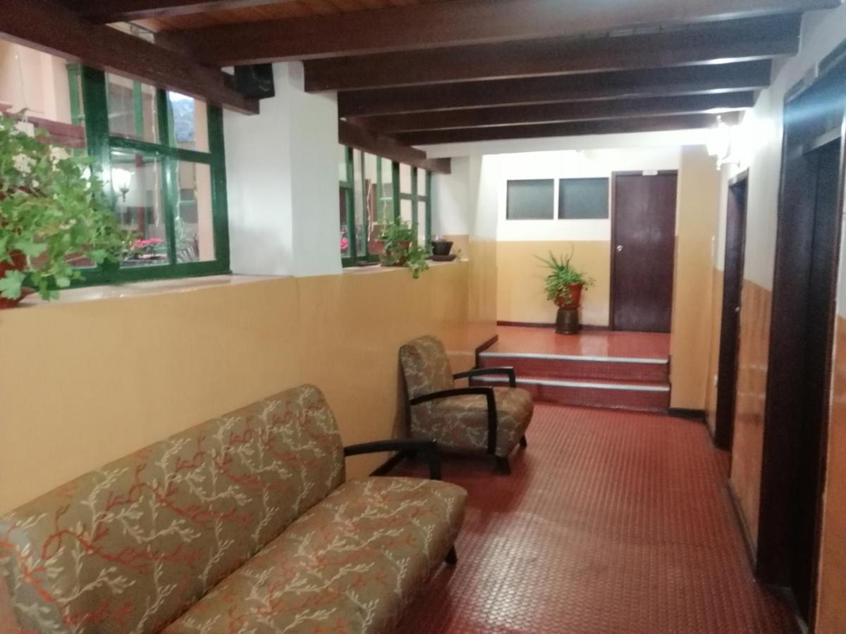 Hostal Victoria Кито Экстерьер фото