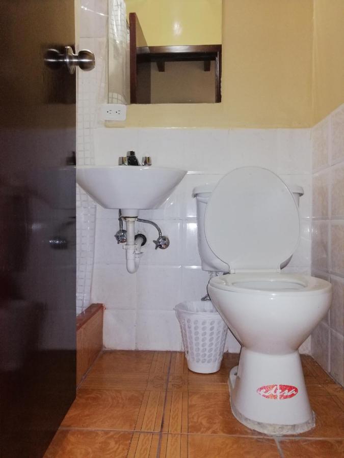 Hostal Victoria Кито Экстерьер фото
