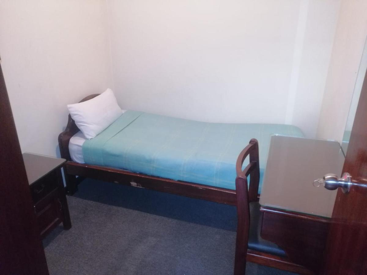 Hostal Victoria Кито Экстерьер фото